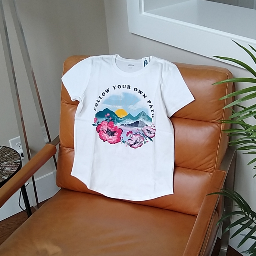 Graphic tee